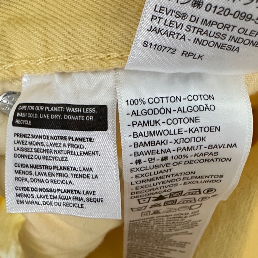 Levi's yellow Button-Fly Jeans - Picture 11 of 11